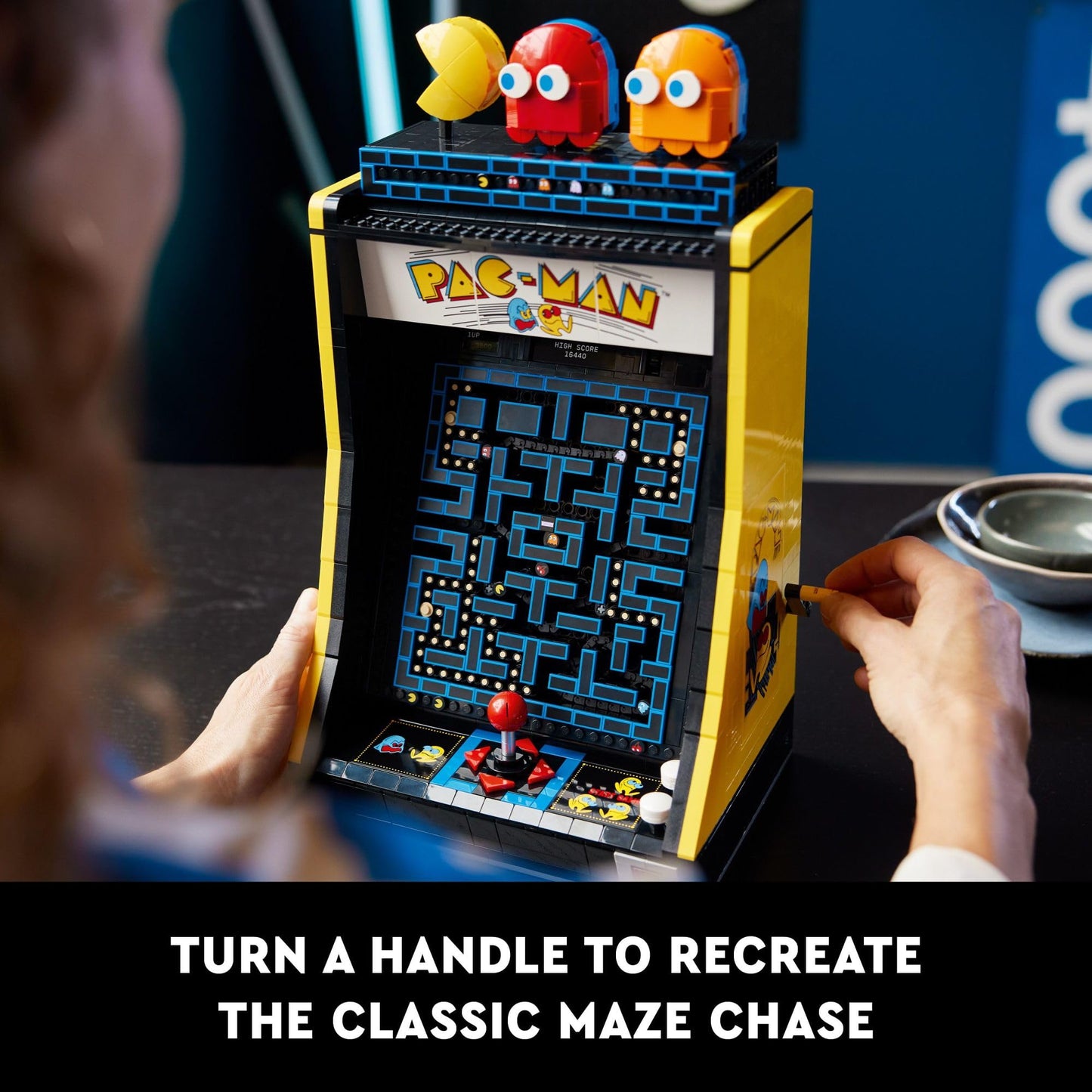 LEGO Icons PAC-Man Arcade Building Kit, Build a Replica Model of a Classic Video Game, Nostalgic Gift Idea for Fans of Retro Video Games and Retro Décor, Includes PAC-Man, Blinky and Clyde, 10323